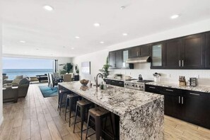Private kitchen - NEW The BEST Beachfront Vacation Villa (Oceanside)
