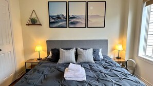 Room - Modern 4BR Toronto Home | Record Player, Offices

 (Toronto)
