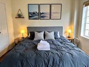 Room - Modern 4BR Toronto Home | Record Player, Offices

 (Toronto)