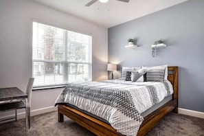3 bedrooms, iron/ironing board, WiFi, bed sheets