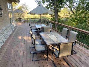 Outdoor dining