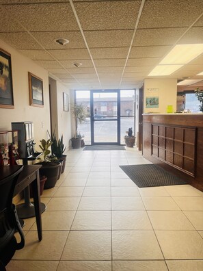 Reception - Mountain Inn (Iron Mountain)