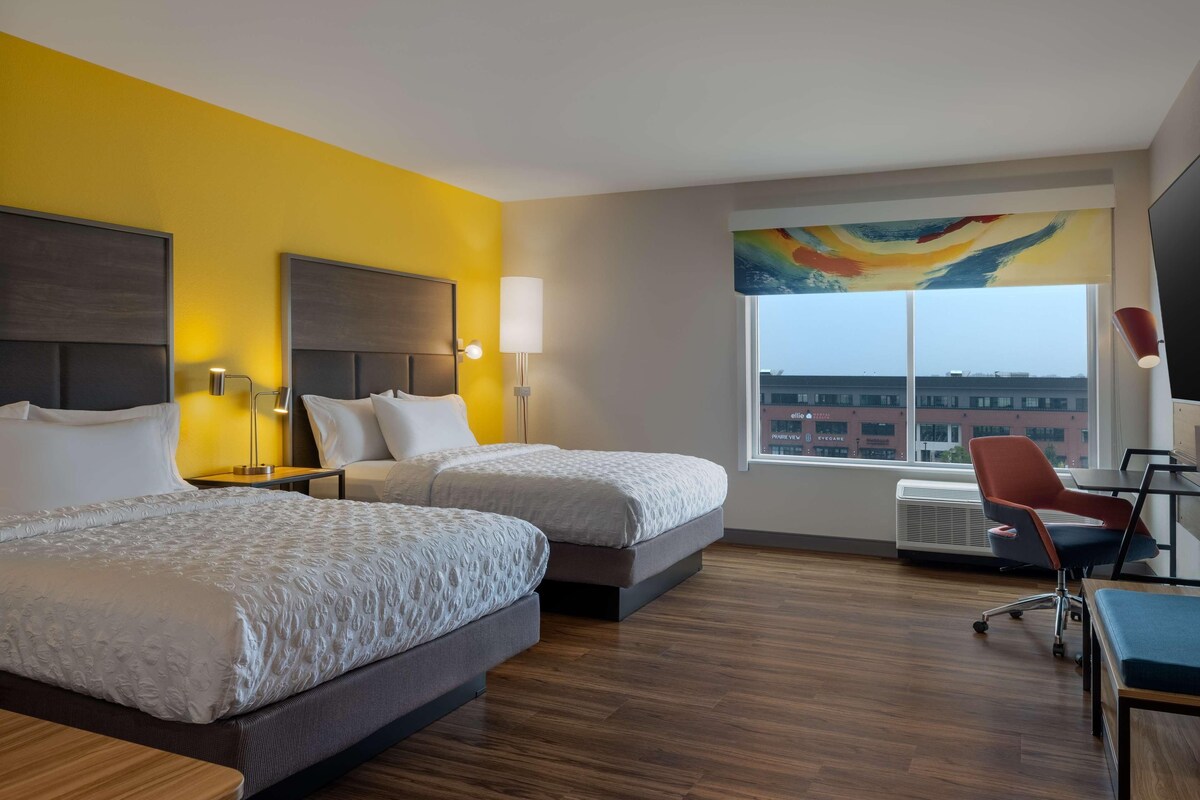 Iron/ironing board, travel crib, WiFi (free), bed sheets