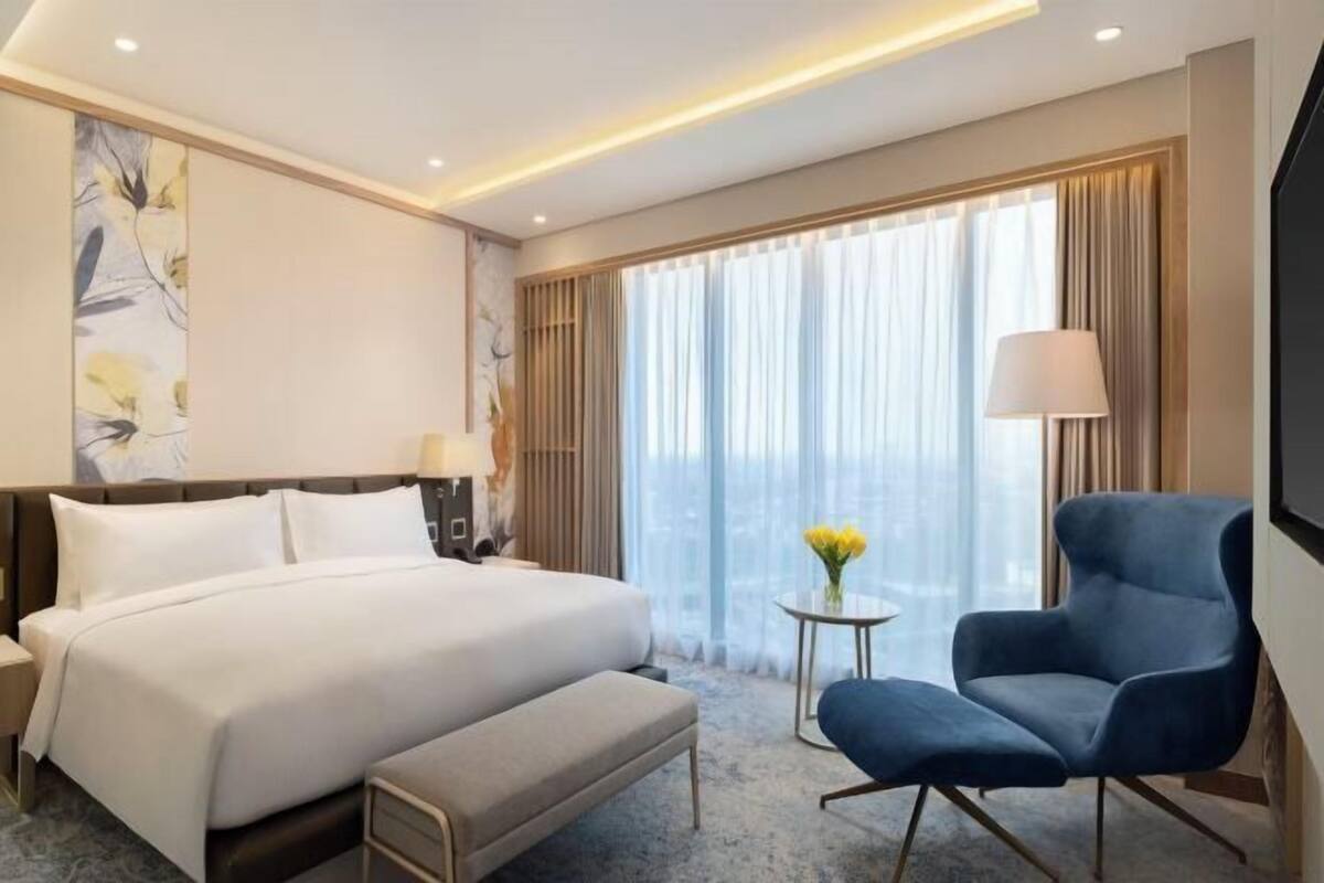 Premium bedding, Select Comfort beds, minibar, in-room safe