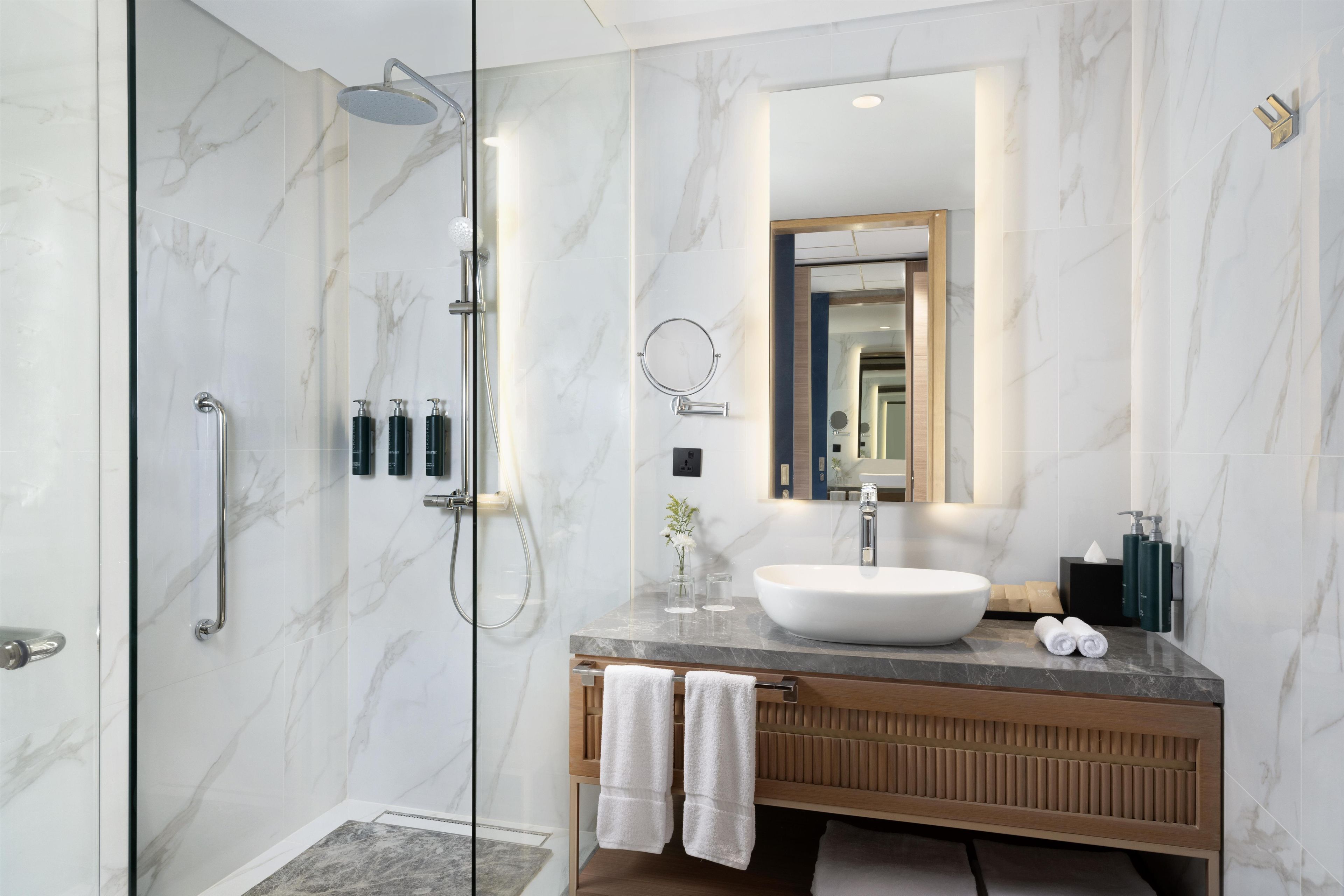 Bathroom shower