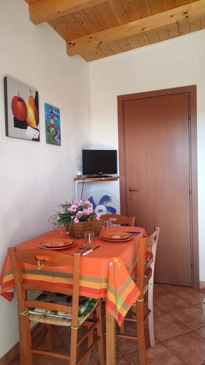Dining - Little House in Tavolatella (Castellammare del Golfo)