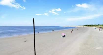 Tybee’s North Beach Oasis
Beach access, Pool, Bird and ship watching.