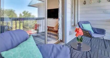 Tybee’s North Beach Oasis
Beach access, Pool, Bird and ship watching.