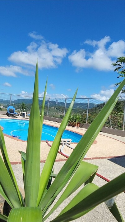 Villa Diana Hermosa Vista a las Montañas de PR un Lugar Donde Respiras Paz!