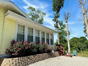 Exterior - Scenic Escape: River Paradise (Shoals)