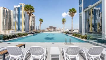 Piscine extérieure, piscine chauffée