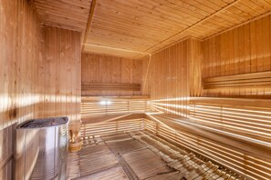 Sauna - Holiday Studio In JVC 2408, Dubai (Dubai)