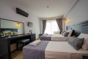 Standard Twin Room | Minibar, desk, laptop workspace, free WiFi - Le Marin (Çanakkale)