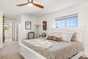 5 bedrooms, desk, iron/ironing board, travel crib