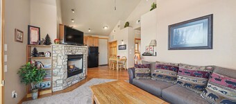 Teepee Mountain 12A - 2 Br Condo with Marys Lake and Mountain Views