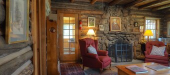 MacCracken Homestead - Historic Cabin Built by 1st RMNP Park Ranger - 20-NCD0342