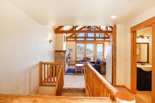 Comanche Peak 39 - 2 Br Condo with 2 Fireplaces - Lake and Mountain Views