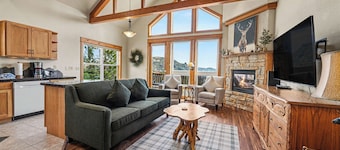 Jackstraw Mountain 32 - 2 Br Condo with Marys Lake and Mountain Views