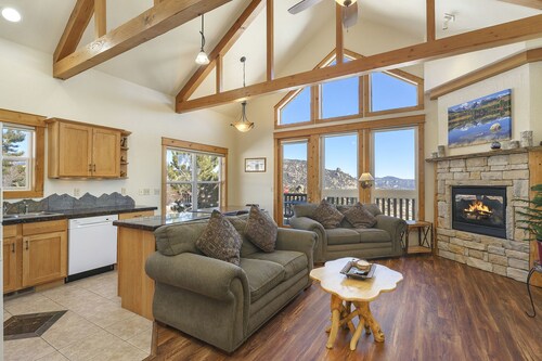 Jackstraw Mountain 32 - 2 Br Condo with Marys Lake and Mountain Views