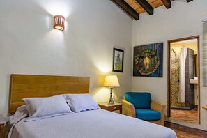 Down duvets, in-room safe, individually furnished, desk - Victoria Suites (Puerto Vallarta)