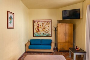 Down duvets, in-room safe, individually furnished, desk - Victoria Suites (Puerto Vallarta)