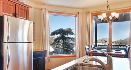 Mount Cirrus 10B - 2 Br Condo with Private Hot Tub - Mountain Views