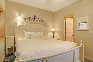 2 dormitorios, tabla de planchar con plancha, wifi gratis y ropa de cama