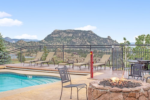 Lookout Mountain 27B - 1 Br/2 Bath Condo with Private Hot Tub, 2 Fireplaces