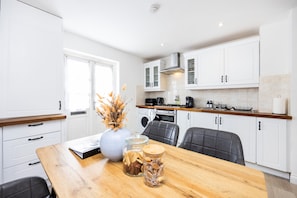 Apartment | Private kitchen | Fridge, microwave, oven, stovetop
