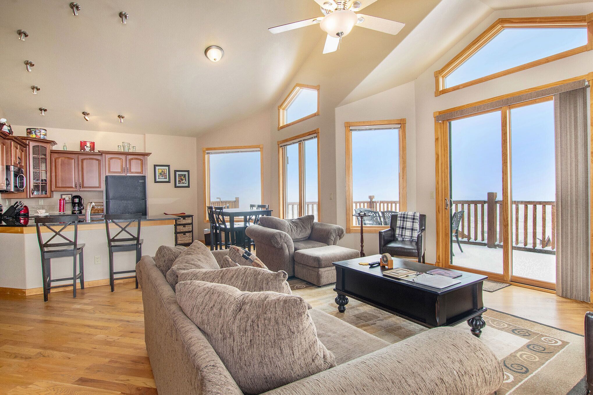 Ouzel Peak 22A - 2 Br Condo with Lake and Mountain Views
