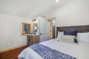 2 bedrooms, bed sheets