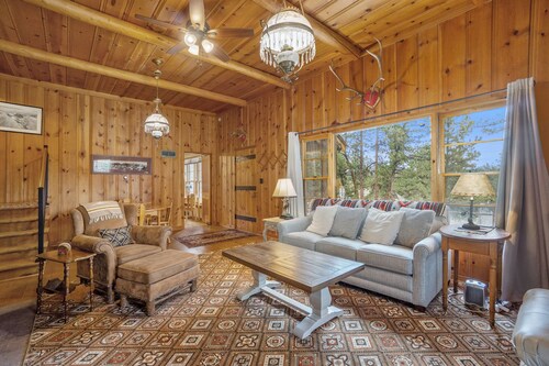Hidden Pines - Family Log Home near downtown Estes Park - EV #3034