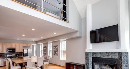 Stunning 2 Floor Penthouse Downtown