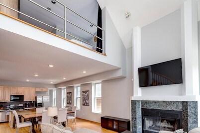 Stunning 2 Floor Penthouse Downtown