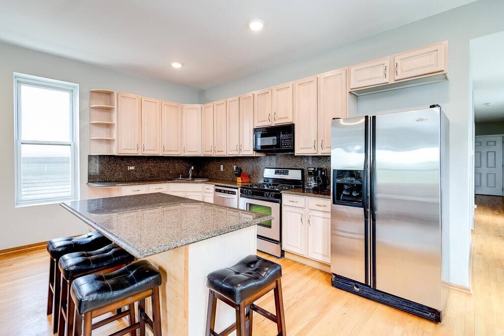 冰箱、微波炉、烤箱、炉灶