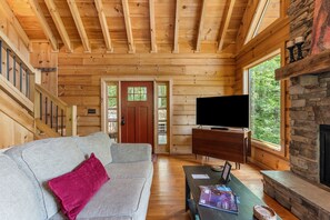 TV connectée, cheminée, lecteur de DVD