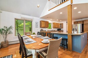 Dining - Cozy Cottage w/ Shared Neighborhood Lake Access (Traverse City)