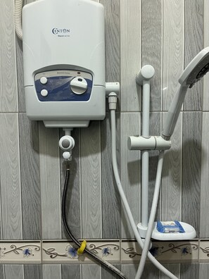 Deluxe Room | Bathroom - Eliora Hotel Tororo (Tororo)