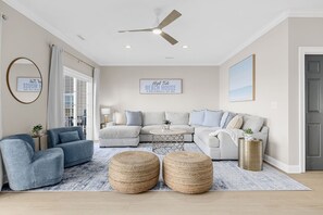 Living area - Sleep 16, Waterfront, Newly Remodeled, Pool, Ping Pong (North Myrtle Beach)