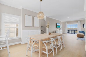 تناول الطعام