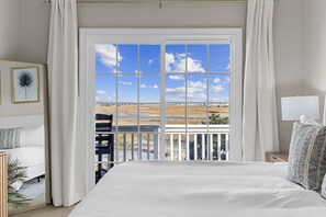 5 عدّة غرف نوم ومكواة/لوح كي وواي فاي وملاءات أسرّة