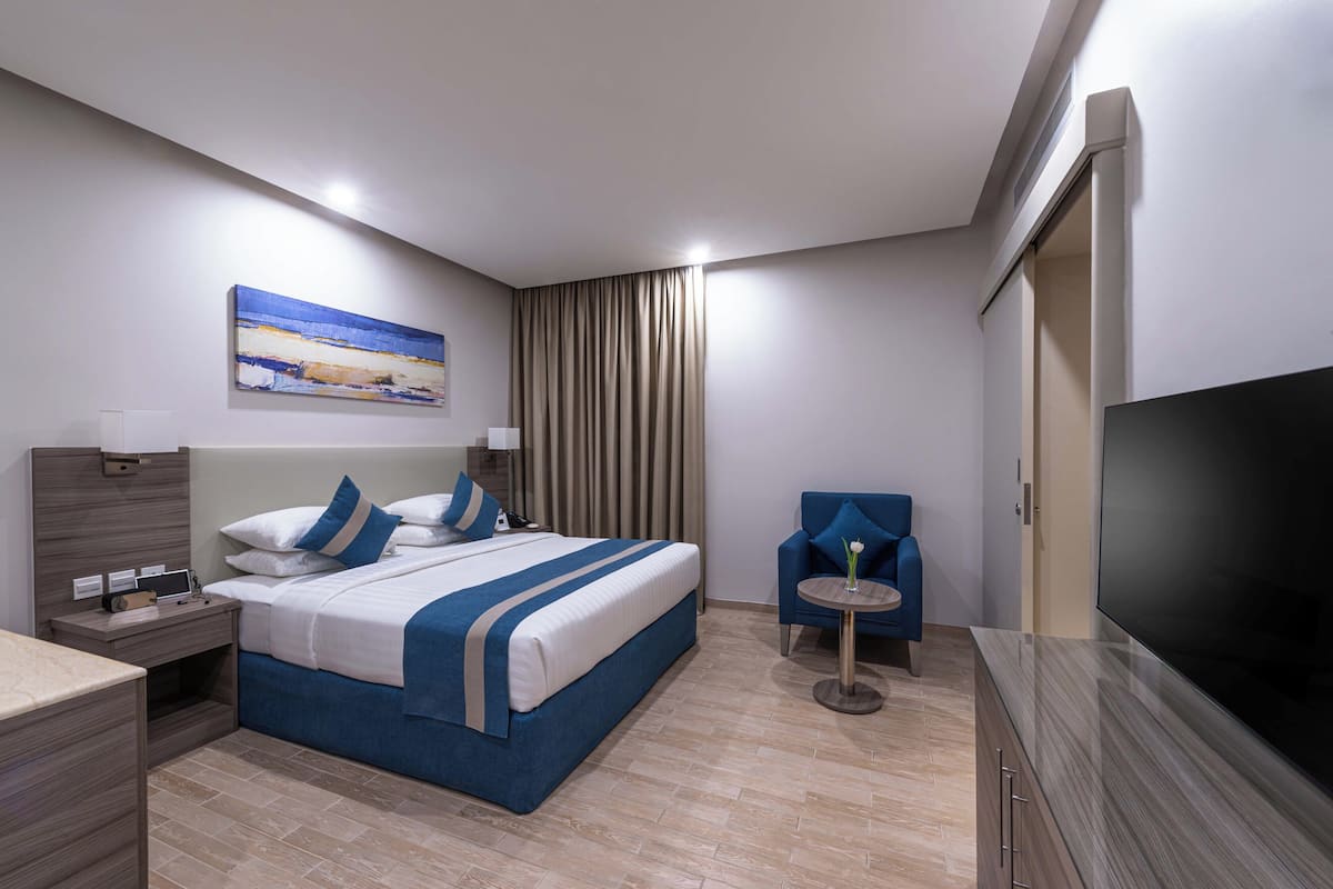 Chambre Supérieure, 1 très grand lit, accessible aux personnes à mobilité réduite, non-fumeur