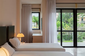 Standard Twin Room, Non Smoking | 1 bedroom, in-room safe, blackout curtains, free WiFi