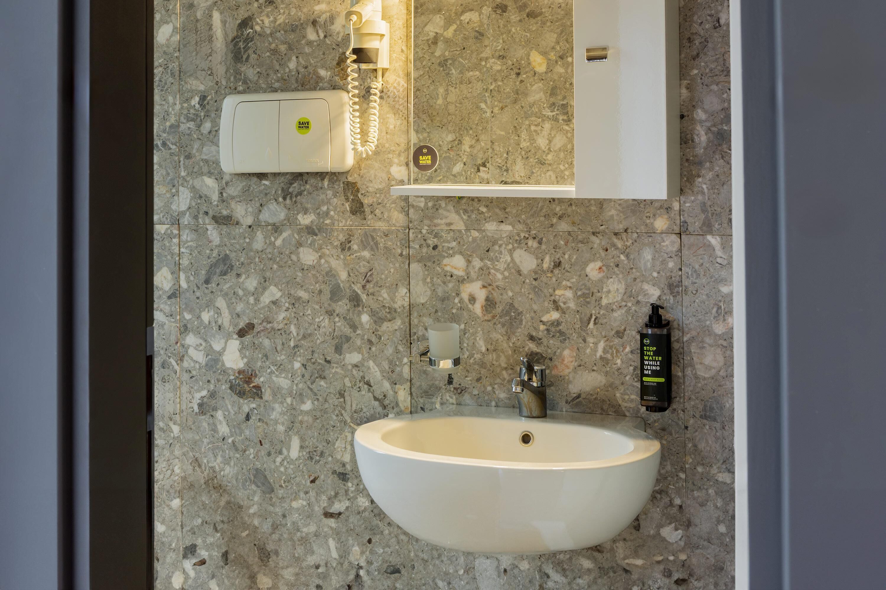 Standard-Zweibettzimmer, Nichtraucher | Badezimmer