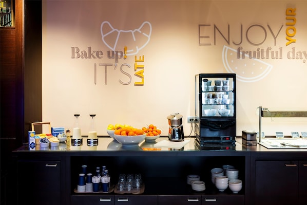 Daily buffet breakfast (EUR 9.50 per person)