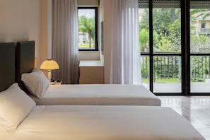 Standard Twin Room, Non Smoking | In-room safe, blackout drapes, free WiFi - B&B Hotel Bari Rondò (Bari)