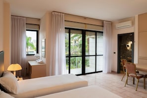 In-room safe, blackout curtains, free WiFi
