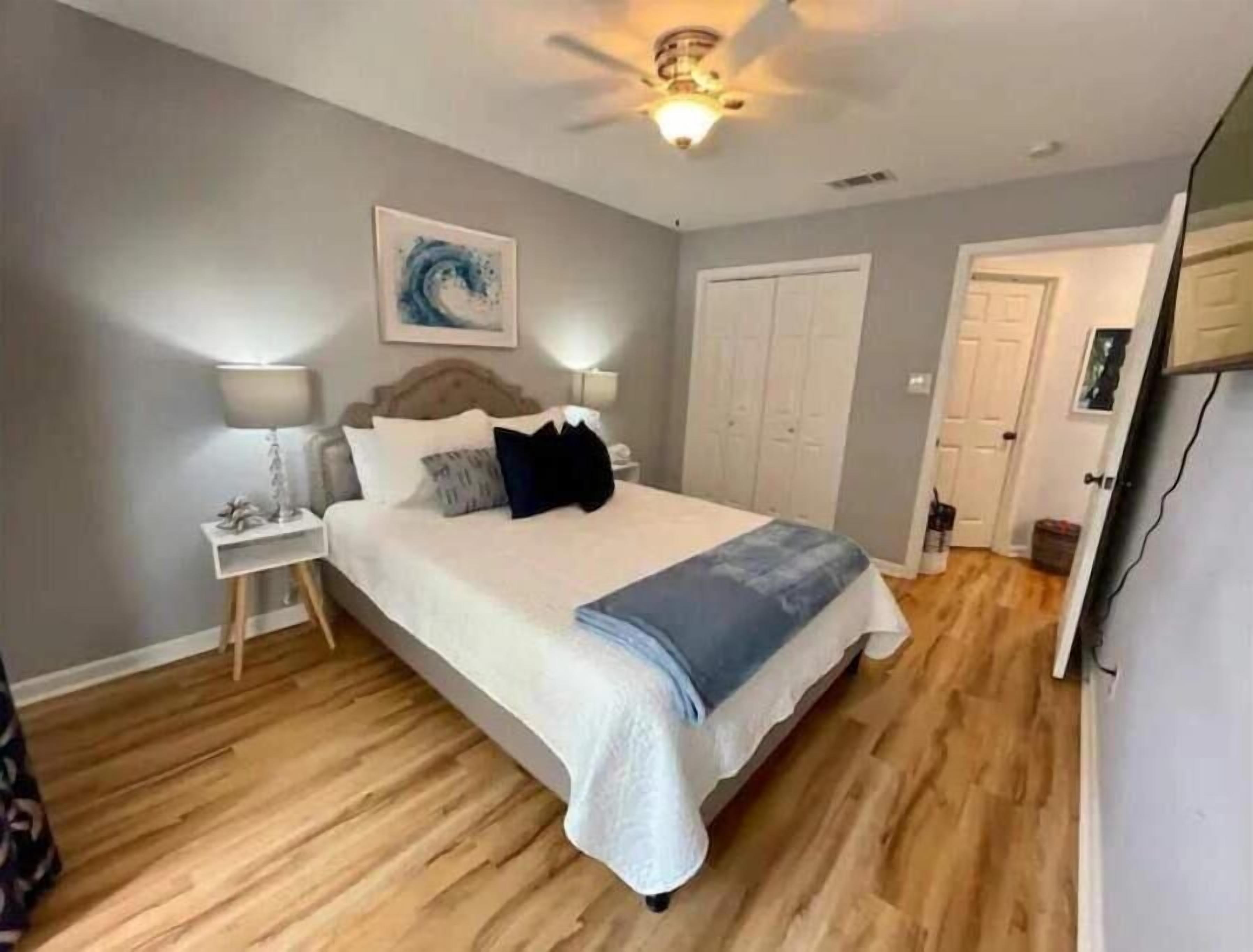 2 chambres, fer et planche à repasser, Wi-Fi gratuit, draps fournis