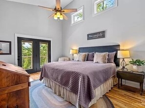 5 bedrooms, iron/ironing board, free WiFi, bed sheets