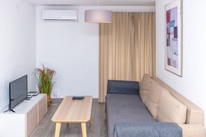 Living area - 2BR Los Boliches Getaway - 350 meters to the beach (Fuengirola)